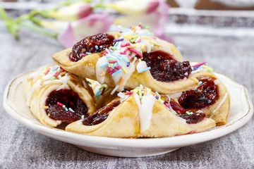 Delicious cakes filled with marmalade, decorated with icing