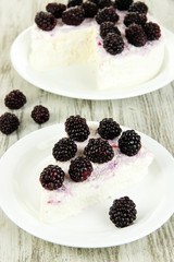 Cheesecake with fresh berries