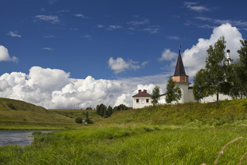 Fototapeta na wymiar Orthodox monastery on the river