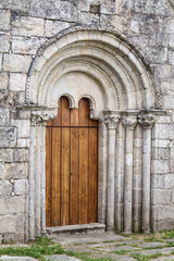 Fototapeta premium Romanic church