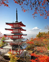 Crédence de cuisine en verre imprimé Japon Mont Fuji en automne avec la pagode Chureito