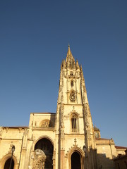 Fototapeta na wymiar Katedra w Oviedo