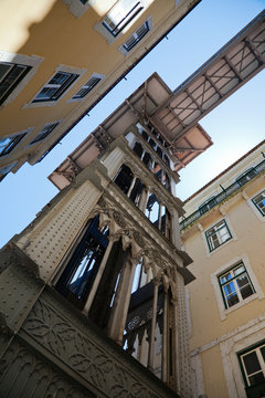 Aufzug in Lissabon