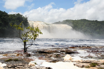 Hacha Waterfall in Canaima Lagoon (Venezuela)