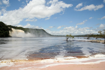 Hacha Waterfall in Canaima Lagoon, Venezuela