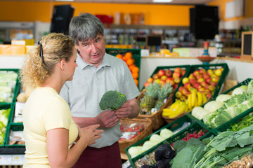 beratung an der gemüsetheke