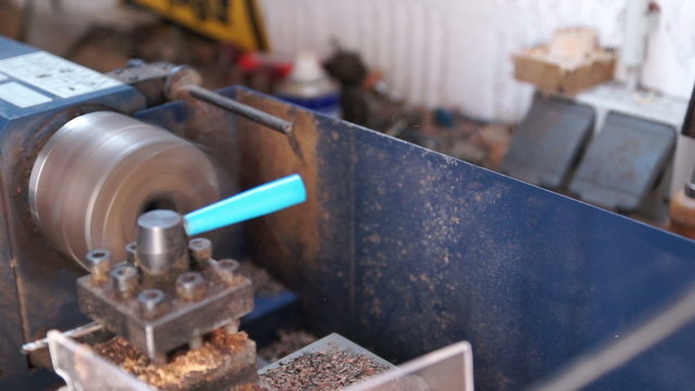 holz drehen unfall slowmo