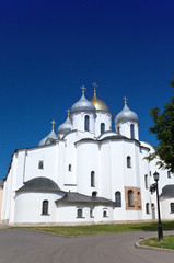 Fototapeta na wymiar Saint Sophia Katedra w Kremlu, Wielkiej Novgorod, Rosja ..