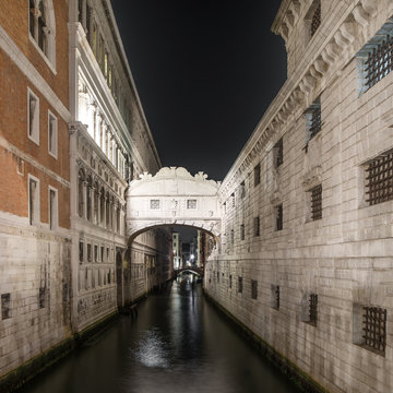 Venice night, Bridge of Sighs or Ponte dei Sospiri. Italy