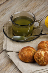 Lemon tea and cookies