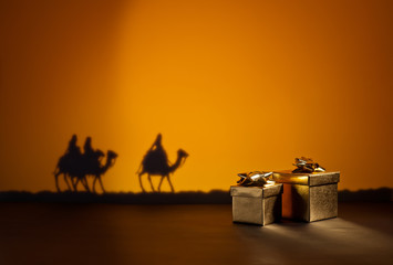 Three wise men and presents