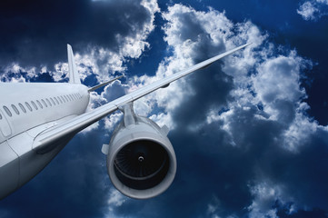 airplane flying down