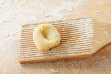 Preparazione gnocchi