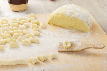 Preparazione gnocchi