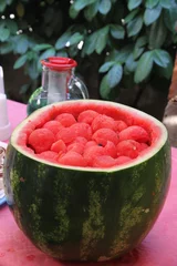 Foto op Plexiglas anti-reflex red watermelon balls in a cocktail bar during happy hour © ChiccoDodiFC