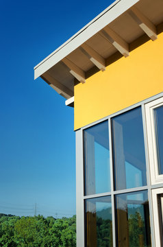 Niedrigenergiehaus mit Pultdach - Fensterfront