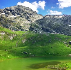green lake in the alps