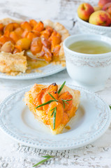 Tart with apricot , cheese and honey