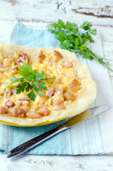 Tart with bacon and cheese