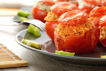 Pomodori al forno ripieni di riso
