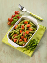 pasta with ricotta spinach pesto and fresh tomatoes