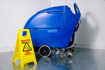 clean wet hoover