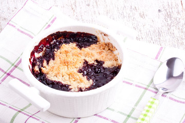 cherry crumble