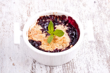 cherry crumble