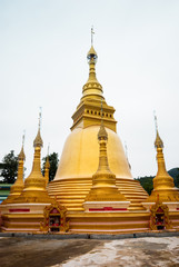 Naklejka premium Gold Pagoda