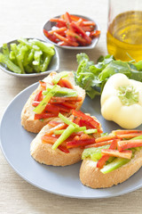 Crostini with red and green pepper