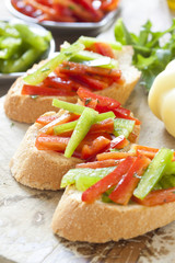Crostini with red and green pepper