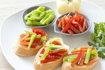 Crostini with red and green pepper