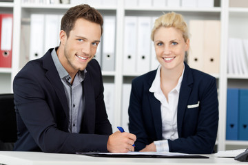 junges team im büro