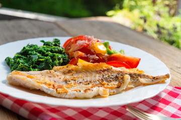 salmon sheet spinach tomato