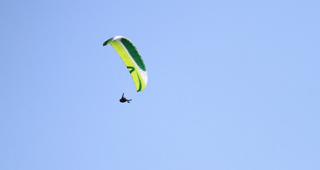 Paragliding on the mountain