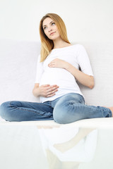 czułość kobiety w ciąży