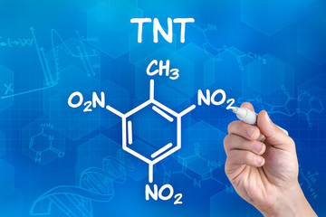 Hand  zeichnet chemische Strukturformel von TNT