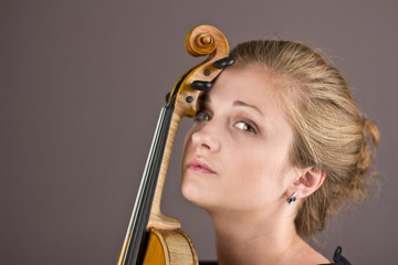 young girl with a violin