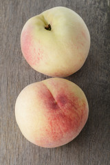 fresh whole peaches