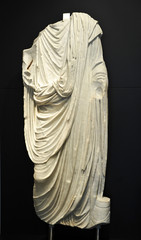 Escultura de ciudadano romano togado