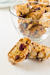 Italian crisp cookies