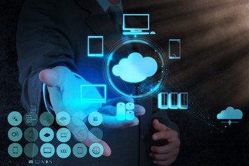Businessman working with a Cloud Computing diagram