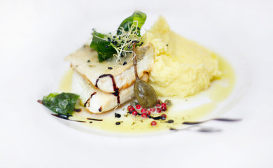 Grilled pikeperch with mashed potatoes with truffle
