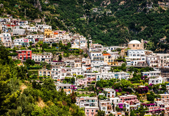 Fototapeta na wymiar Widok Positano. Positano to małe malownicze miasteczko we Włoszech
