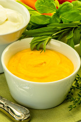 Dip aus Mango und Süßkartoffeln