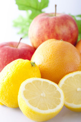 レモンと新鮮フルーツ色々