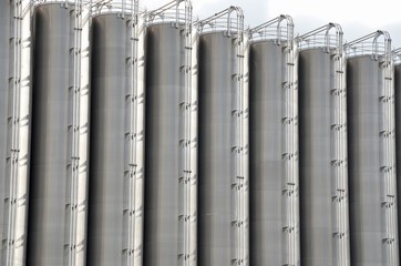 Storage tanks