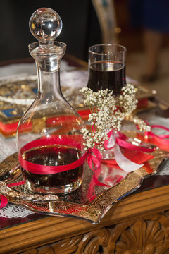 Red wine in the mystery of wedding