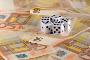 würfel mit geld 3