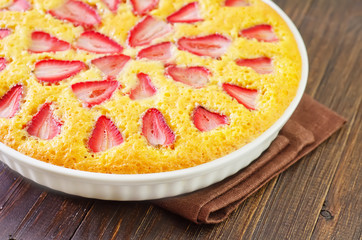 pie with strawberry